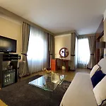 Szálloda Western Premier Slon 4*