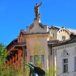Western Premier Slon 4*
