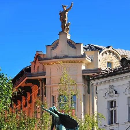 Western Premier Slon 4*