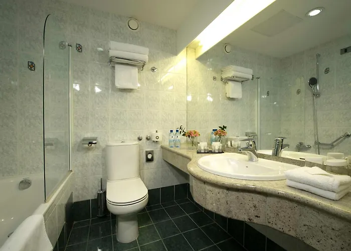 Western Premier Slon