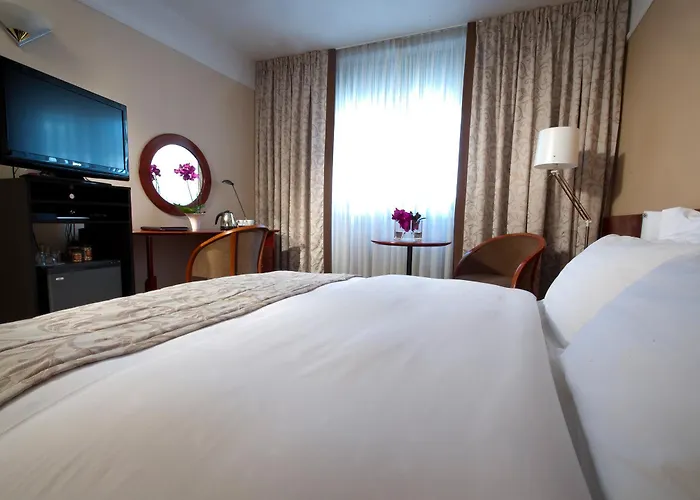 Western Premier Slon Hotel 4*