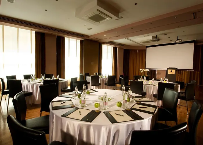 Ξενοδοχείο Western Premier Slon 4*