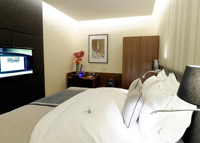 Hotel Western Premier Slon 4*