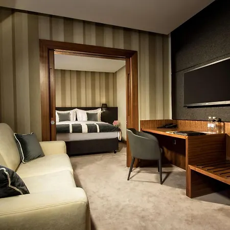 Ξενοδοχείο Western Premier Slon 4*