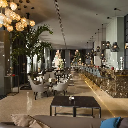 Отель Western Premier Slon 4*